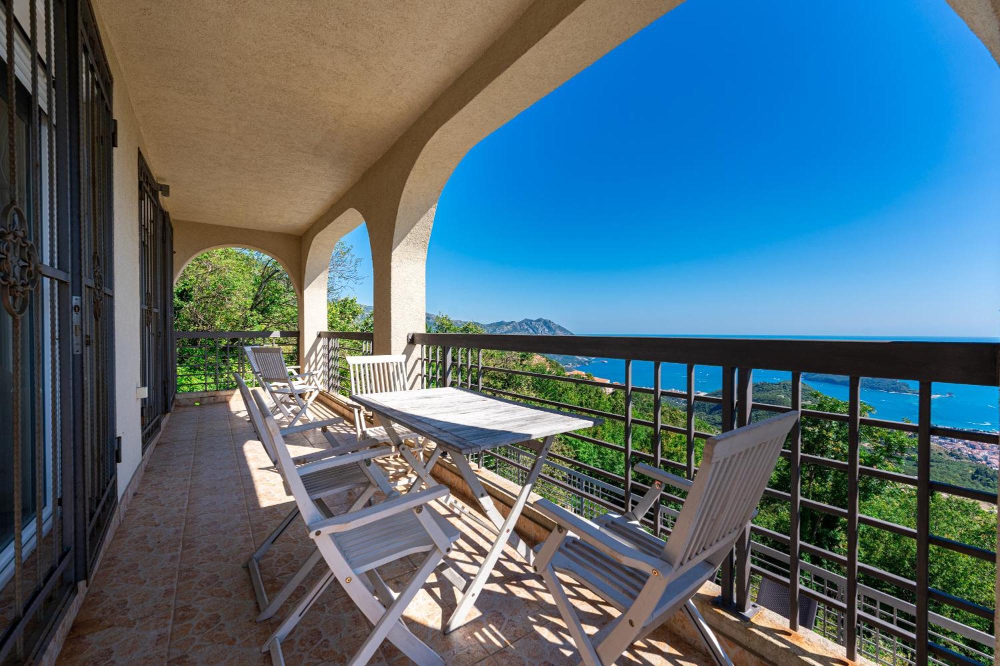 Monte Hill Villa
